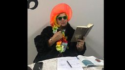 Rosita tiene su propia escenografía en el garage del tío de Lucas.