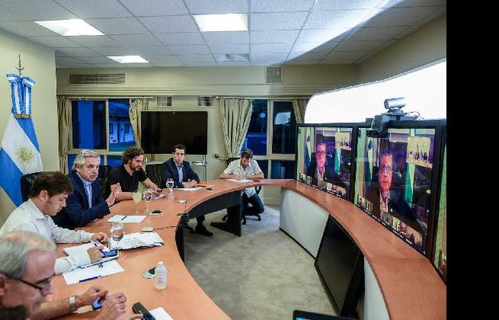 Previo a los anuncios, Fernández evaluó la situación en las provincias con gobernadores.