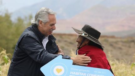 fernandez entrego la vivienda 90 mil
