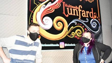 Esteban y Cecilia ya se preparan para salir a escena.