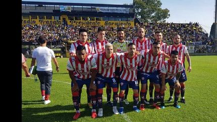 Talleres sufrió un nuevo traspié, ahora en Isidro Casanova (Prensa Almirante Brown).