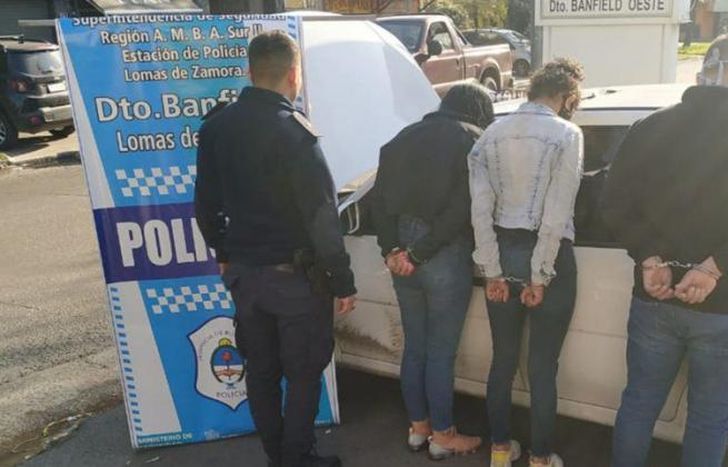 Cayó un hombre de 37 años y dos mujeres de 32 y 34.