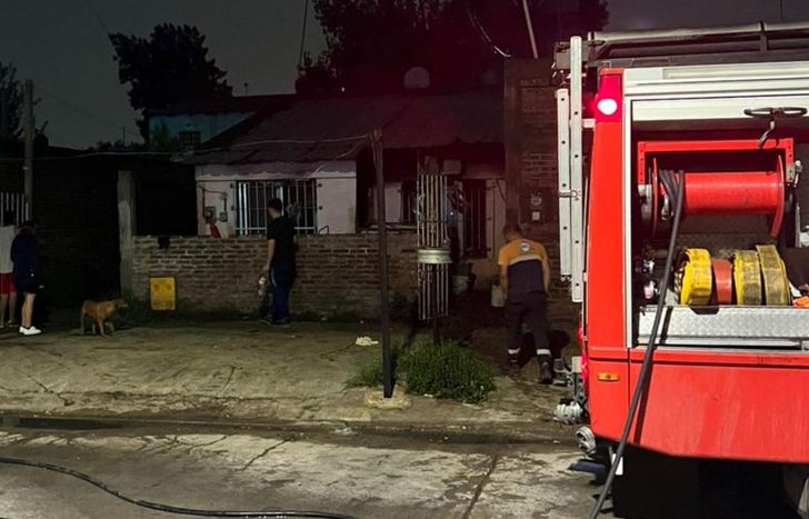 Los Bomberos Voluntarios de Lomas trabajaron en el lugar.