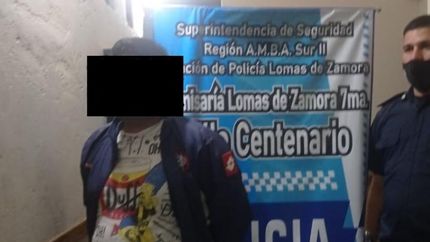 Uno de los detenidos en Villa Centenario.