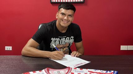 Maidana es lateral izquierdo. Maidana es lateral izquierdo.