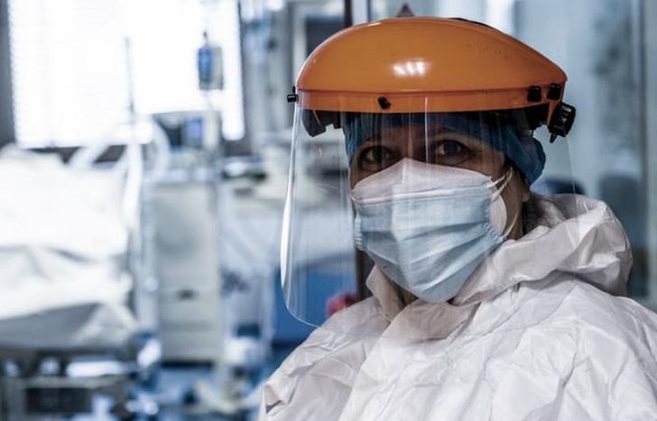 Confirman poco menos de 100 mil casos de Covid en 24 horas.