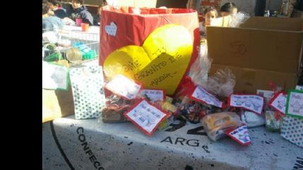 juntan mas de mil bolsitas con golosinas para los chicos