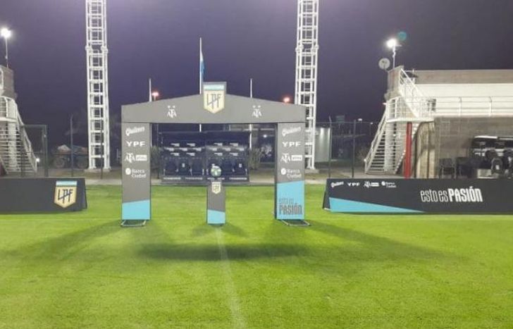 River ya había preparado el campo para jugar mañana.