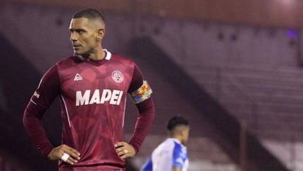 Sand llegó a los 150 goles en Lanús. Sand llegó a los 150 goles en Lanús.