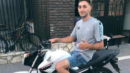 Ezequiel Dell Arciprete sobrevivió al siniestro vial, pero sigue delicado.