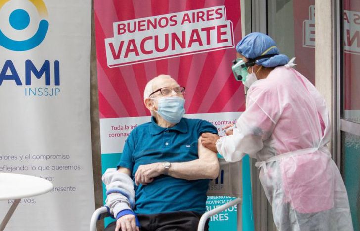 Ante el aumento de casos de coronavirus, convocan a completar la vacunación.