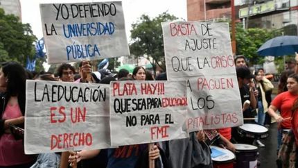 Medida de fuerza en la defensa de la educación pública.