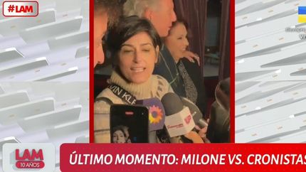 Sacada ante las preguntas de los noteros.