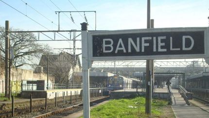 Un hombre murió al arrojarse al paso del tren en Banfield. Un hombre murió al arrojarse al paso del tren en Banfield.