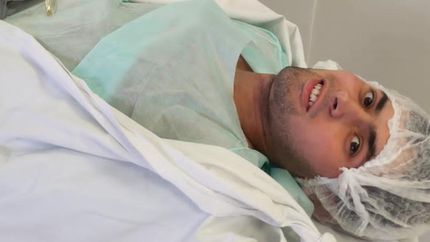 La víctima sobrevivió a un disparo de arma de fuego. La víctima sobrevivió a un disparo de arma de fuego.