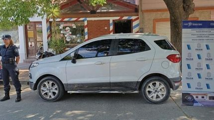 La camioneta robada en Lomas.