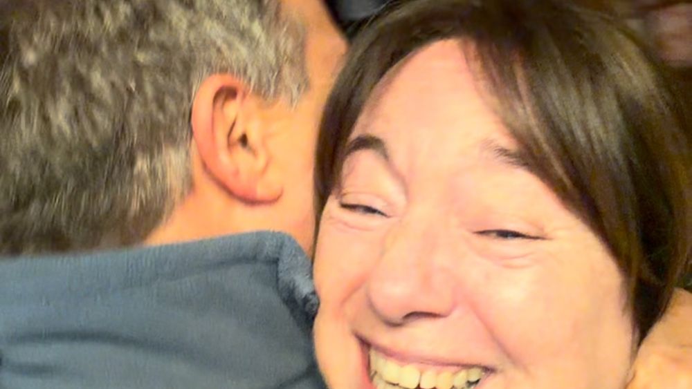 La emoción de Sergio&nbsp; Lapegüe y Bochi, su mujer.