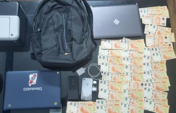 Elementos robados a la víctima en Lomas.