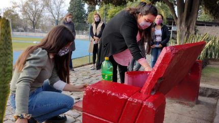 El banco está ubicado en el parque Eva Perón.