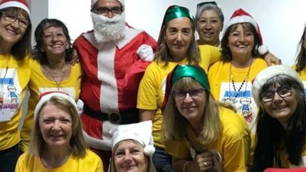 Las acompañó Papá Noel en la celebración.