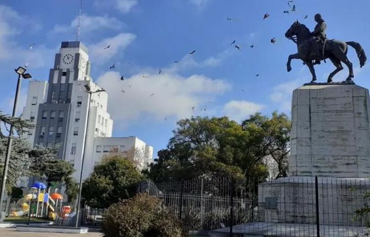 El acto se hará frente al monumento del general José de San Martín, en la Plaza Grigera.