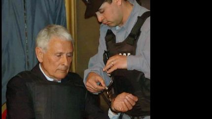 la camara federal le revoco la prision domiciliaria a miguel etchecolatz