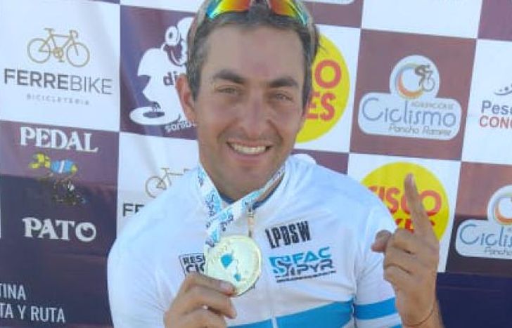 Maxi, con su ansiada medalla.