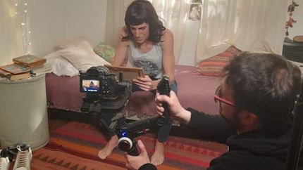 En plena filmación.