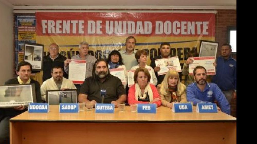 Docentes presentan un recurso de amparo