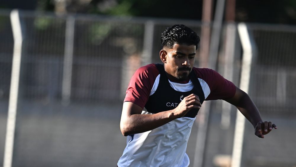 Raúl Loaiza renovó contrato con Lanús para alegría de Mauricio Pellegrino