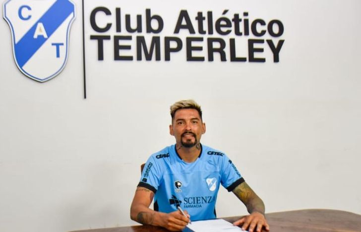 Luis López suma 64 goles en Temperley.