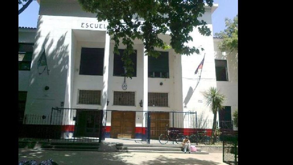 el jueves 2 de 10 a 16 en banfield oeste.