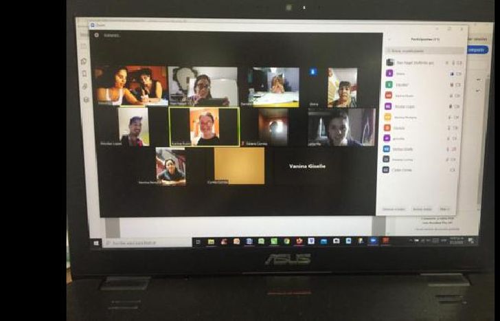 “Tenemos un grupo de docentes de excelente nivel, que son el soporte para que esto funcione. Ya están acostumbrados a la tecnología, dicen.
