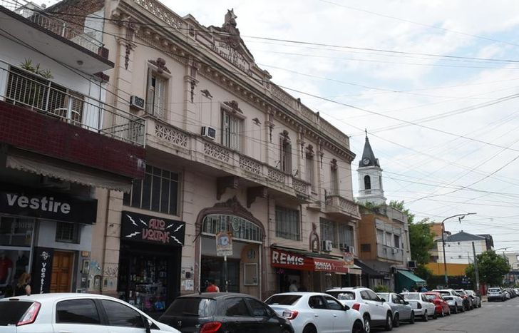 El centro de compras por excelencia de Banfield.