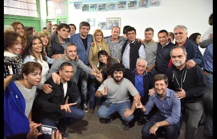 Participaron intendentes y diputados.