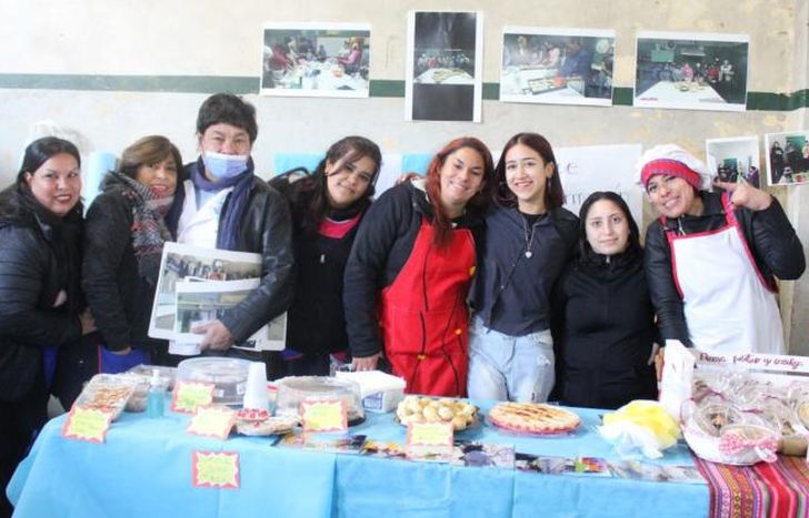 Más de 20 entidades barriales expusieron sus emprendimientos.