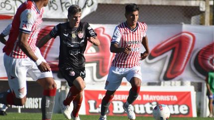 los andes jugo mal, cayo ante canuelas y se hunde en el fondo los andes jugo mal, cayo ante canuelas y se hunde en el fondo