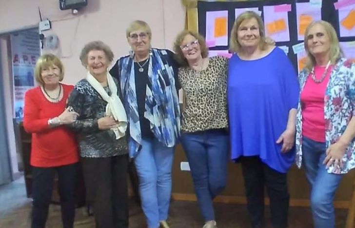 Aoniken vuelve al ruedo. Este año cumplirán 16 años activas.