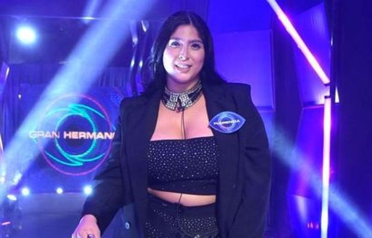 Presencia femenina lomense en la casa.
