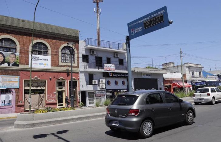Hay 25 lectores de patentes en las principales avenidas y accesos.
