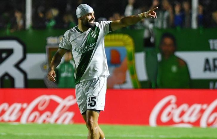 Giménez, el héroe de la salvación de Banfield.