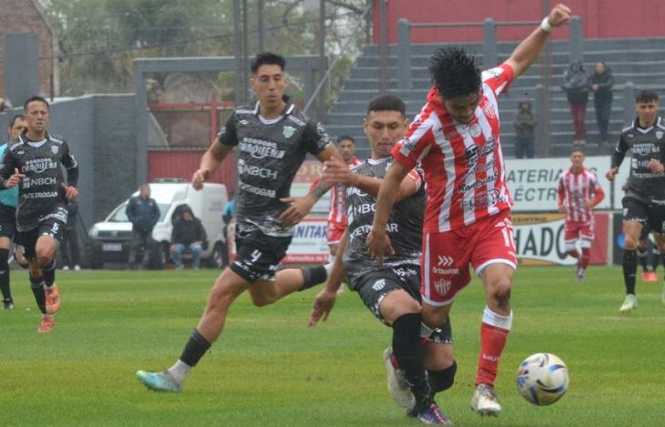 Talleres ganó de local y celebró ante Chaco For Ever.
