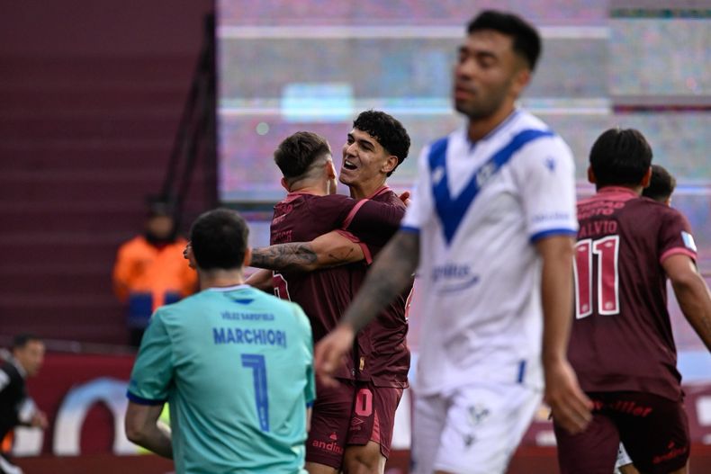 Lanús venció a Vélez con autoridad en La Fortaleza.