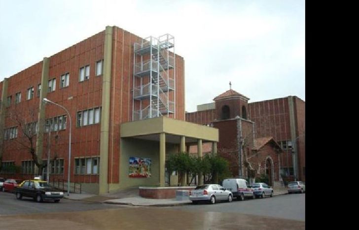 La menor, de 6 años, quien salió despedida del ómnibus en el accidente, sigue internada en terapia intensiva, al igual que otra niña de tres.