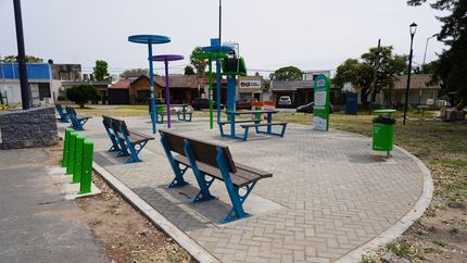 Las plazas de Lomas tienen mucha concurrencia de vecinos y familias que disfrutan del aire libre.