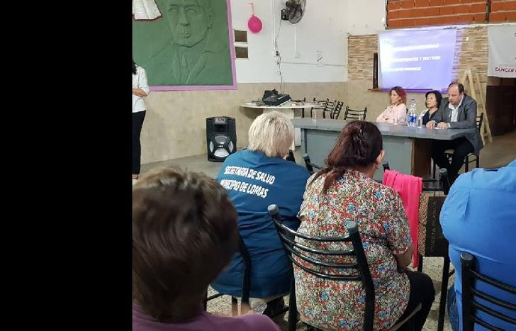 Se realizaron charlas en distintos puntos de la ciudad.