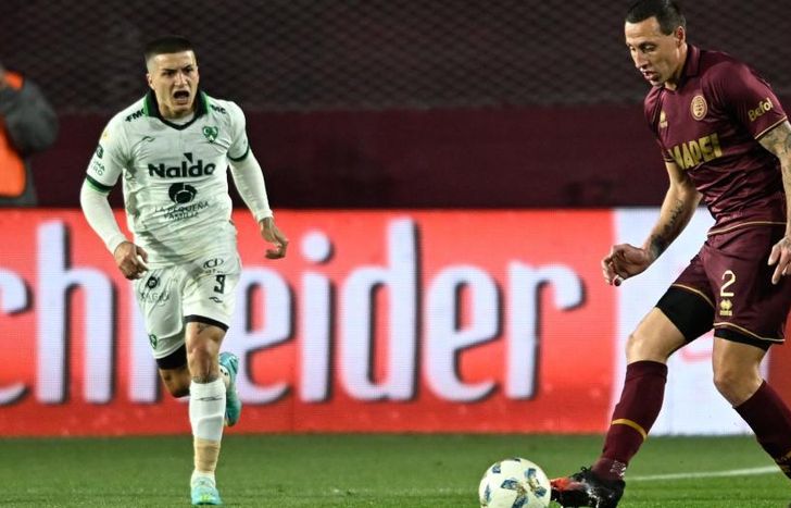 Cristian Lema bancó al DT de Lanús, Sebastián Salomón.