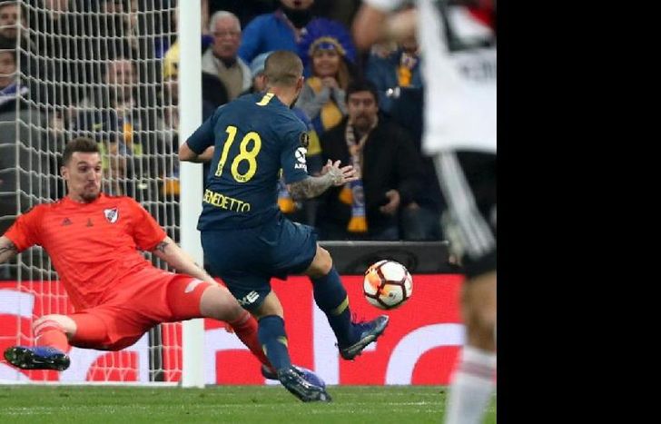 Benedetto, sobre el cierre de la etapa inicial, había puesto en ventaja a Boca.