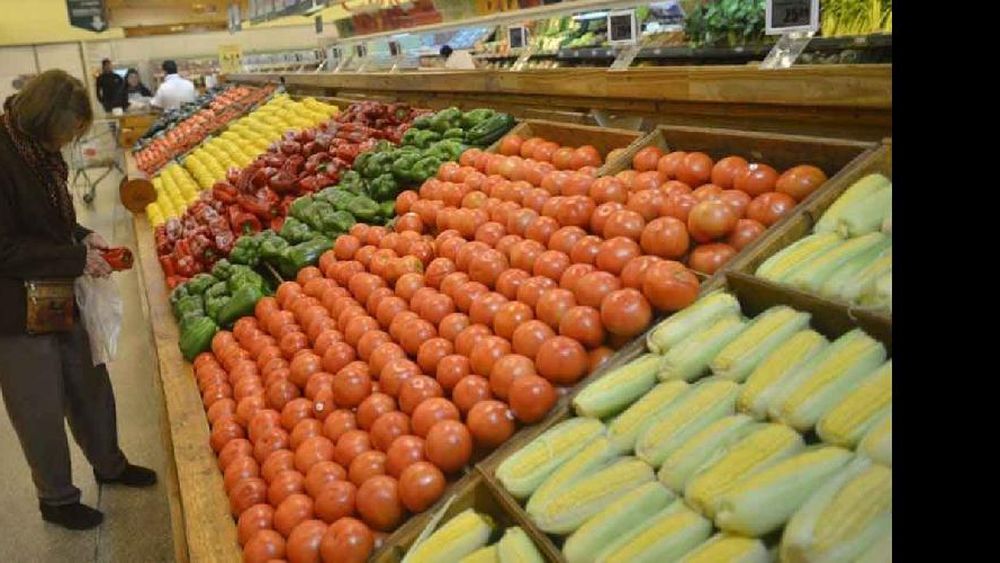 En los primeros diez lugares de los productos que más aumentaron figuran varias frutas y verduras.