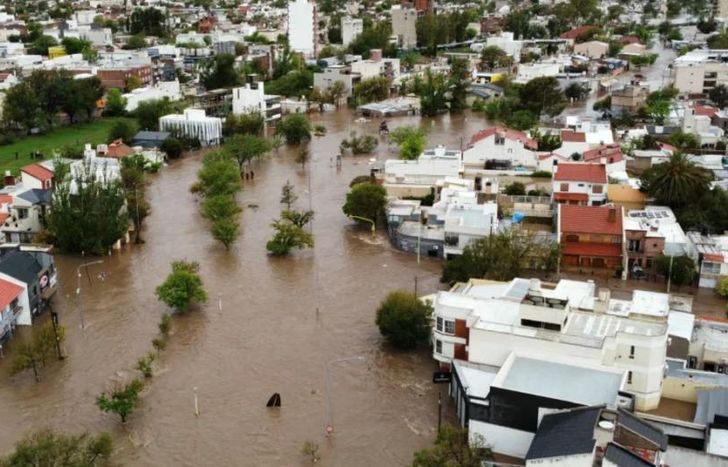 Bahía Blanca sufrió un terrible temporal en la madrugada del viernes.